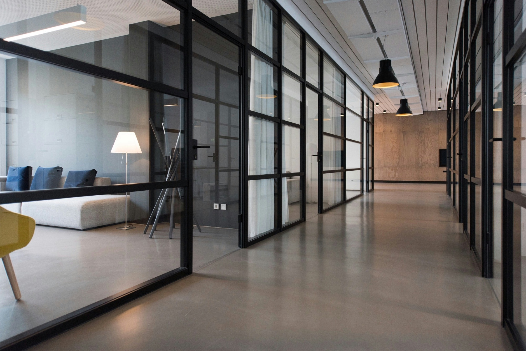Glazed corridor in a commercial workplace